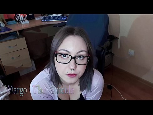 ❤️ Sexy Girl with Glasses Sucks Dildo Deeply on Camera ❤️❌ Bella porno à noi ❤